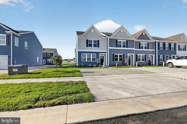 Photo - 561 Norwood Dr