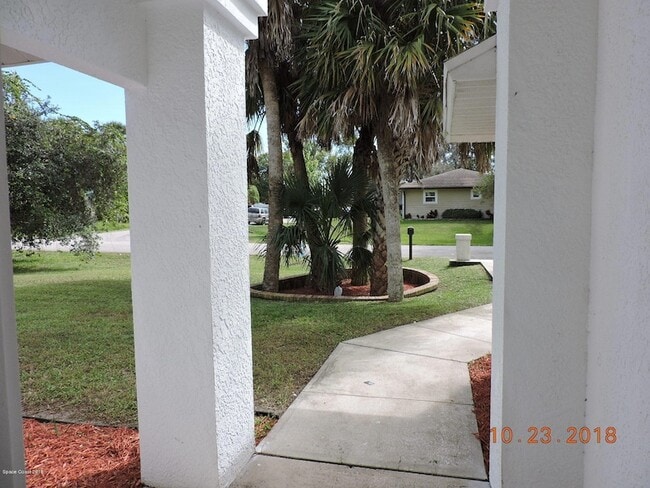 Photo - 2195 Ladner Rd NE