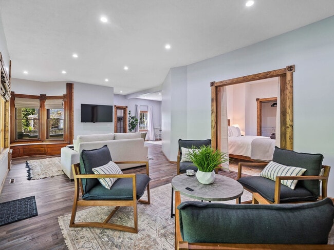 Photo - 430 N Broadway Unit SI ID1593975P