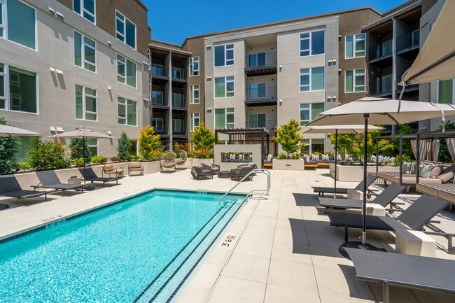 Building Photo - The Hayden