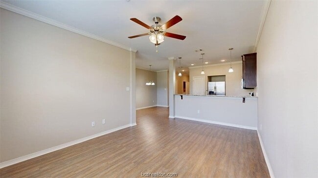 Photo - 2137 Big River St