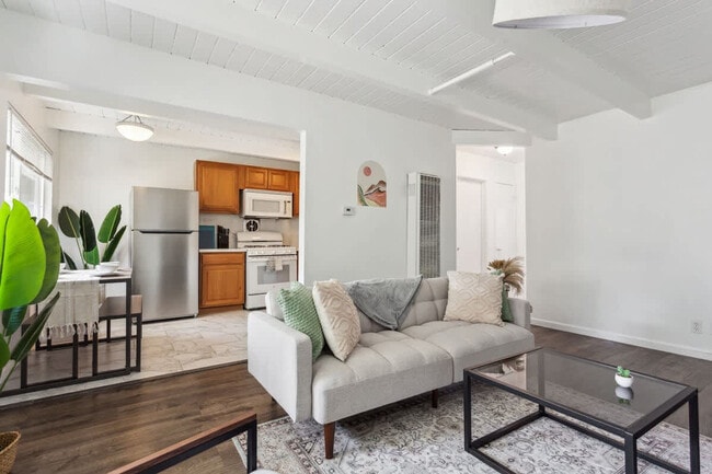 Building Photo - 2312 Bonar St Unit ID1310764P