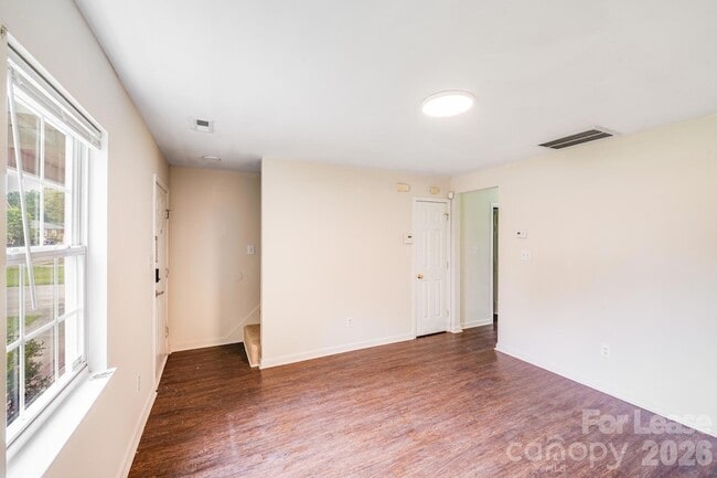 Photo - 3425 Anson St