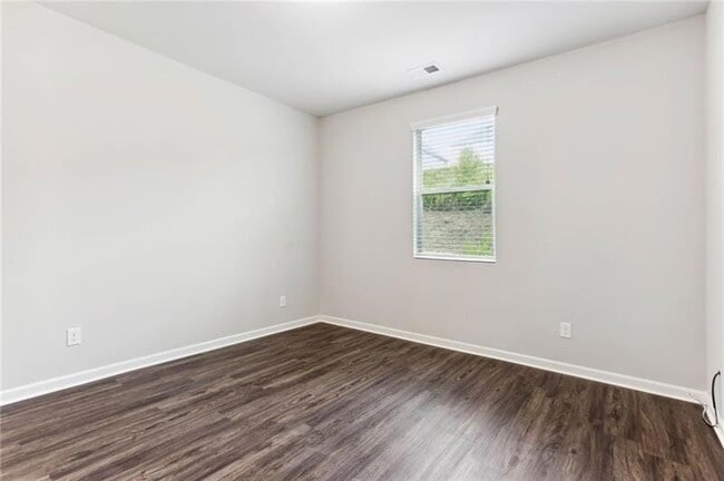 Photo - 5530 Mirror Lake Dr