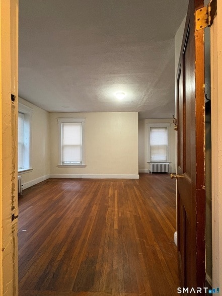 Photo - 787 Elm St