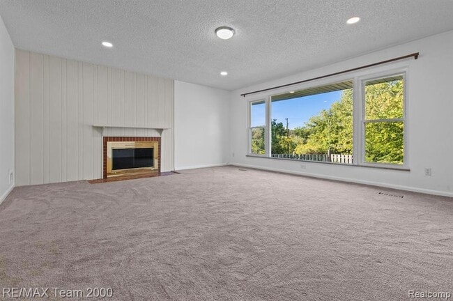 Photo - 25152 Fairway Dr