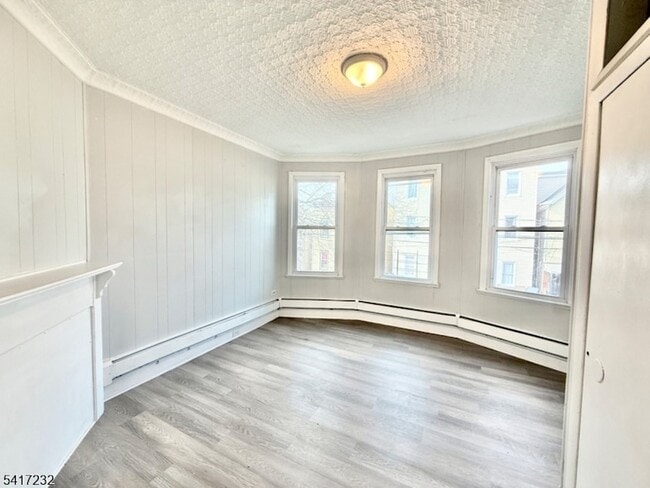 Photo - 46 Hawkins St