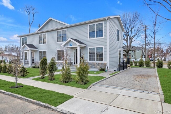 Photo - ONE Manhasset Ave Unit B