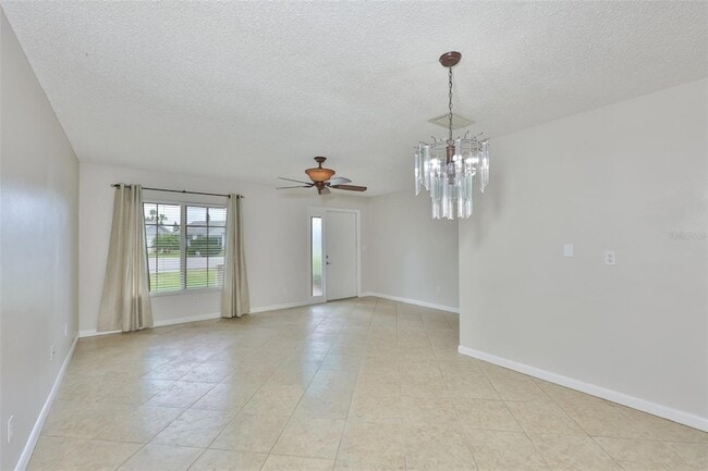 Photo - 207 Islip Way Unit 21