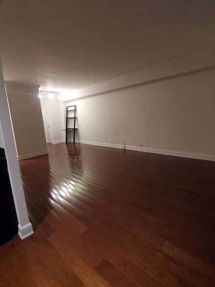 Photo - 225 E 46th St