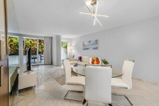 Photo - 1717 N Bayshore Dr Unit SI FL10-ID1054119P