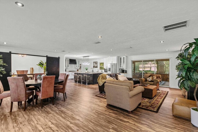 Photo - 2821 NW 4th Ln Unit ID1359118P