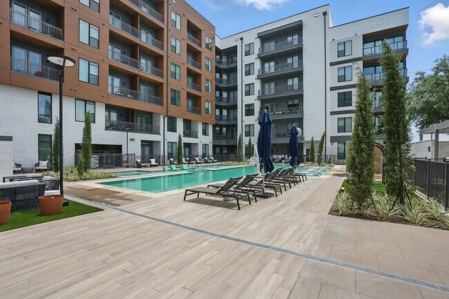 Photo - 9127 Research Blvd Unit SI ID1365737P