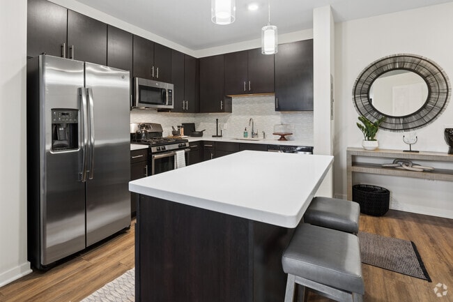 A1 1BR, 1BA - 715SF - Kitchen - Arrive Glenview
