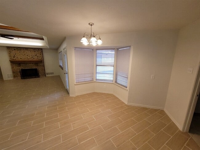 Photo - 110 La Fawn Cir