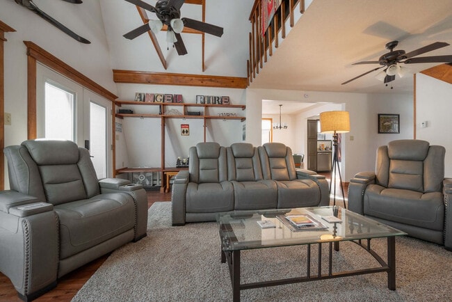 Photo - 24 Preston Trail Unit SI ID1023109P