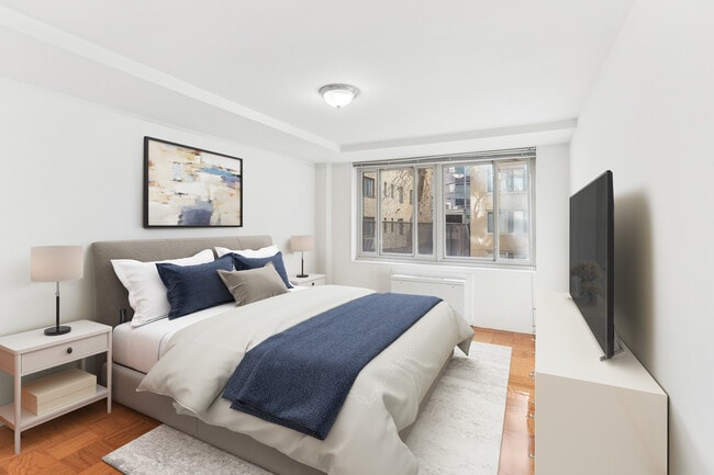 Bedroom with hard surface flooring - The Statesman