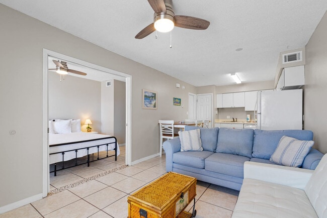 Building Photo - 920 W Lagoon Ave Unit SI ID1541209P