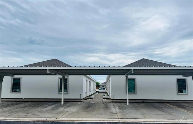 Photo - 1308 Shavano Dr Unit 3