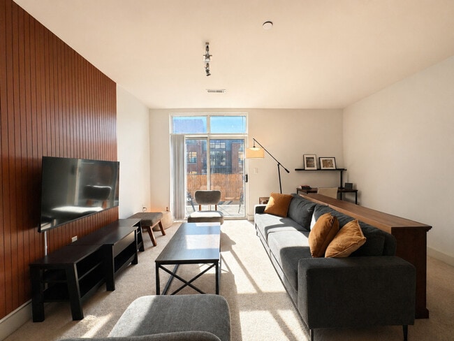 Photo - 132 N Jefferson St Unit SI ID1631132P