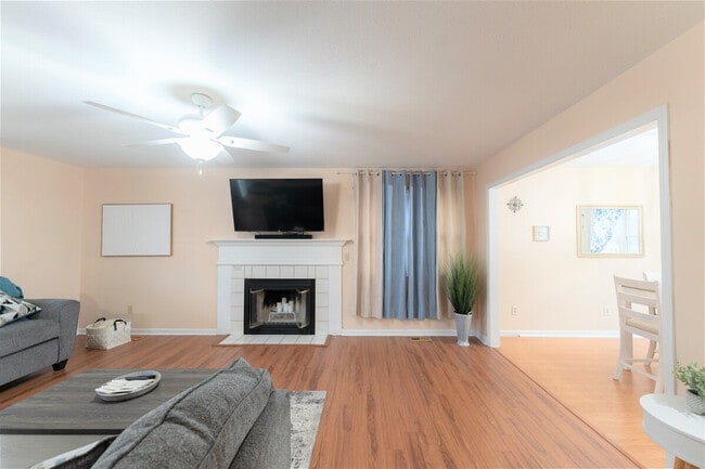 Building Photo - 3115 Wild Cherry Ridge W Unit ID1308966P