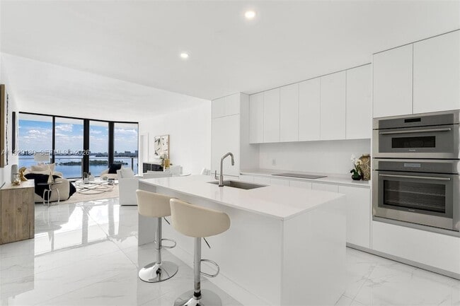 Photo - 700 NE 24th St Unit 1005