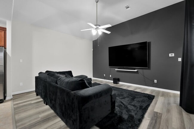 Photo - 3607 Cedar Flats Ln