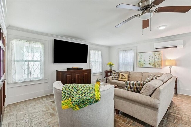 Photo - 926 W 15th Ave
