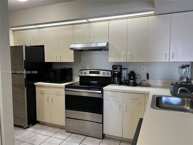 Photo - 8580 SW 212th St Unit 304