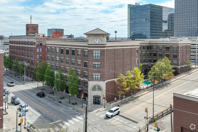 Building Photo - The Metro