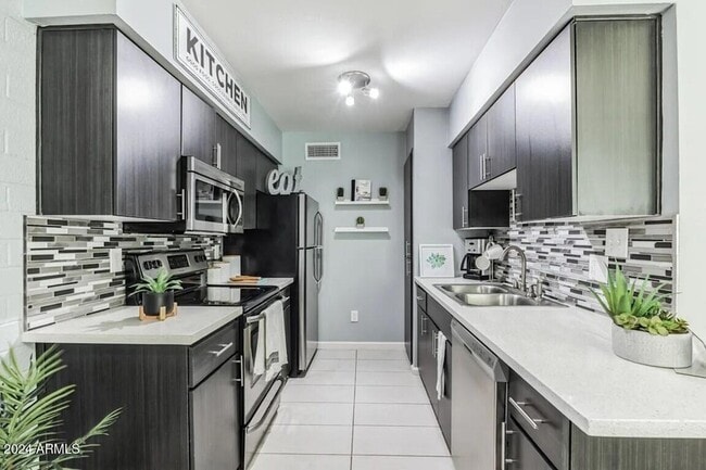 Photo - 1220 N 44th St Unit 1