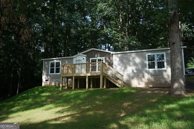 Photo - 210 Woodland St