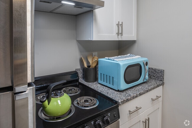 Kitchen Range - Claypond Commons