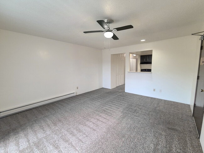 1 BR 1 BA LIVINGROOM - Chesterfield Village