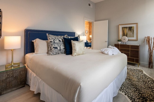 Photo - 1906 Elm St Unit ID1056051P