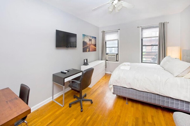 Photo - 1574 2nd Ave Unit ID1032033P