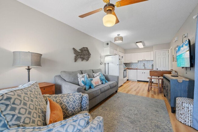 Photo - 920 W Lagoon Ave Unit ID1266607P