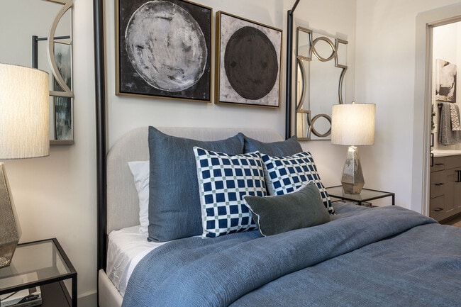 Photo - The Everly at Rouzan