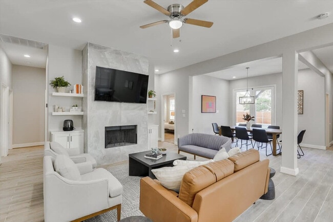 Photo - 8206 Chesham Dr Unit ID1019505P