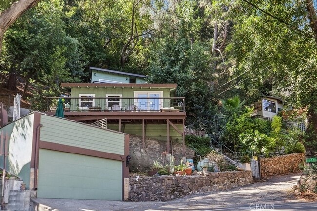 Photo - 432 Fernwood Pacific Dr