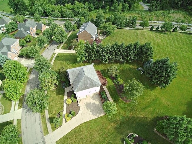 Photo - 120 Middleground Pl