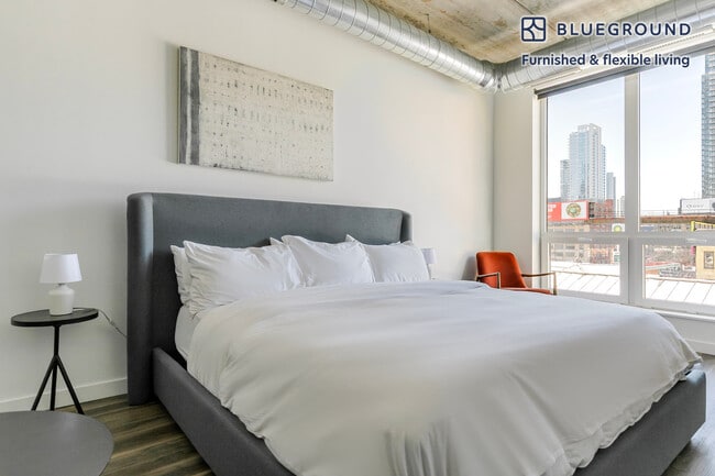 Building Photo - 61 W Erie St Unit SI FL4-ID1408