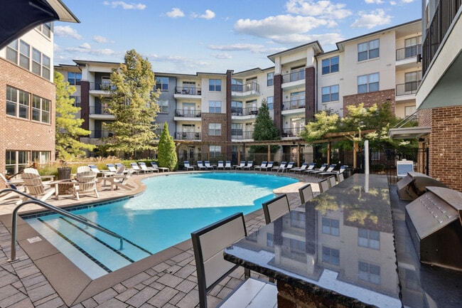 Photo - One Metrocenter