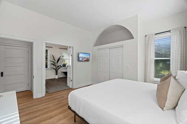 Photo - 1445 N Laura St Unit SI ID1578559P