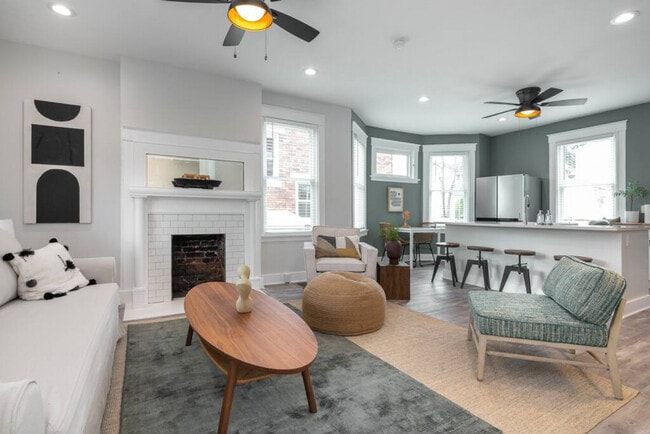 Building Photo - 2105 Burnet Ave Unit ID1056017P