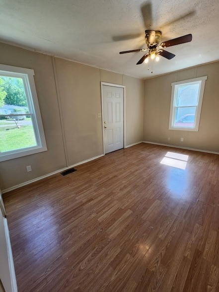 Photo - 314 Oakwood Rd