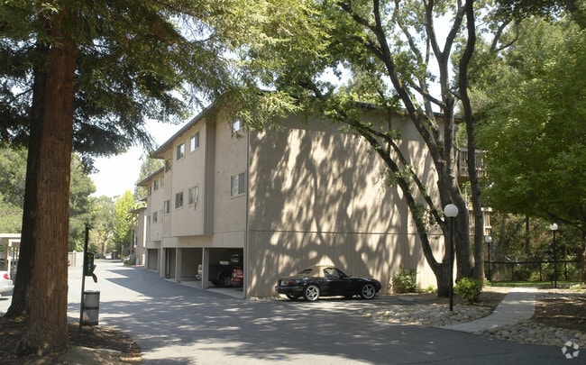 Photo - Regency Plaza Apartments