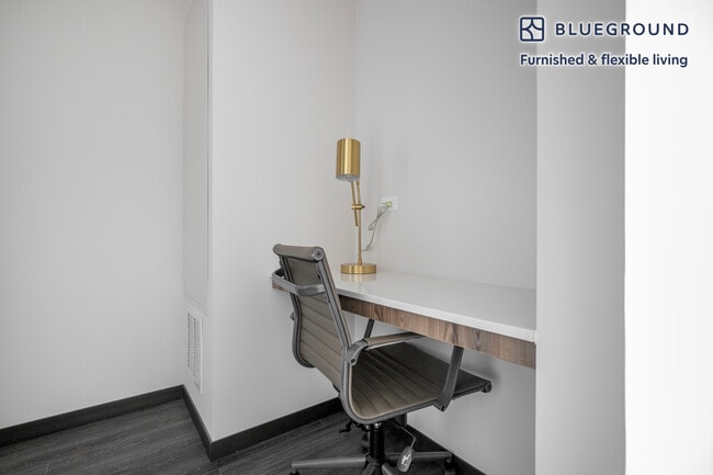 Photo - 150 N Ashland Ave Unit FL7-ID1054