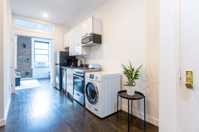 Photo - 104 Forsyth St Unit ID1013713P