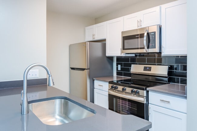 Photo - Aurea Station